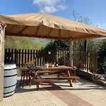 Casa Elena Con Wifi Y Parking Gratuito Vakantiehuis