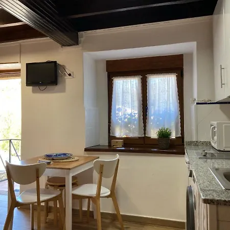 Casa Elena Con Wifi Y Parking Gratuito Vakantiehuis